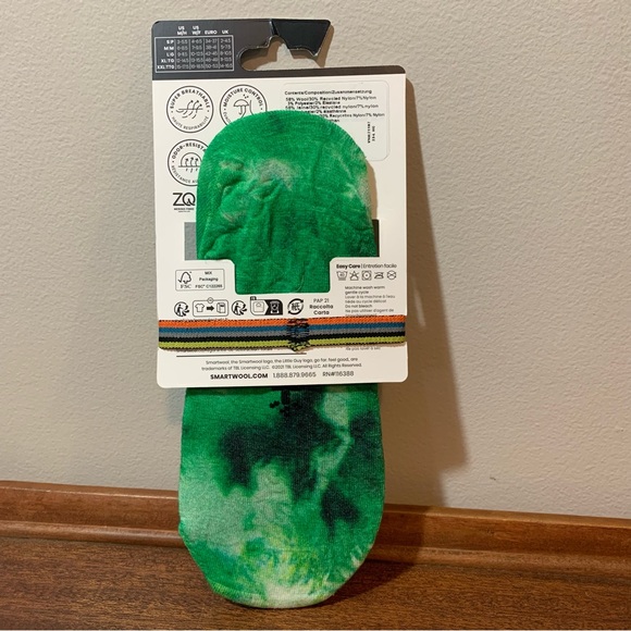 Smartwool Everyday Socks, Tie Dye Green, Unisex size Large or Medium, No Show - Picture 2 of 3